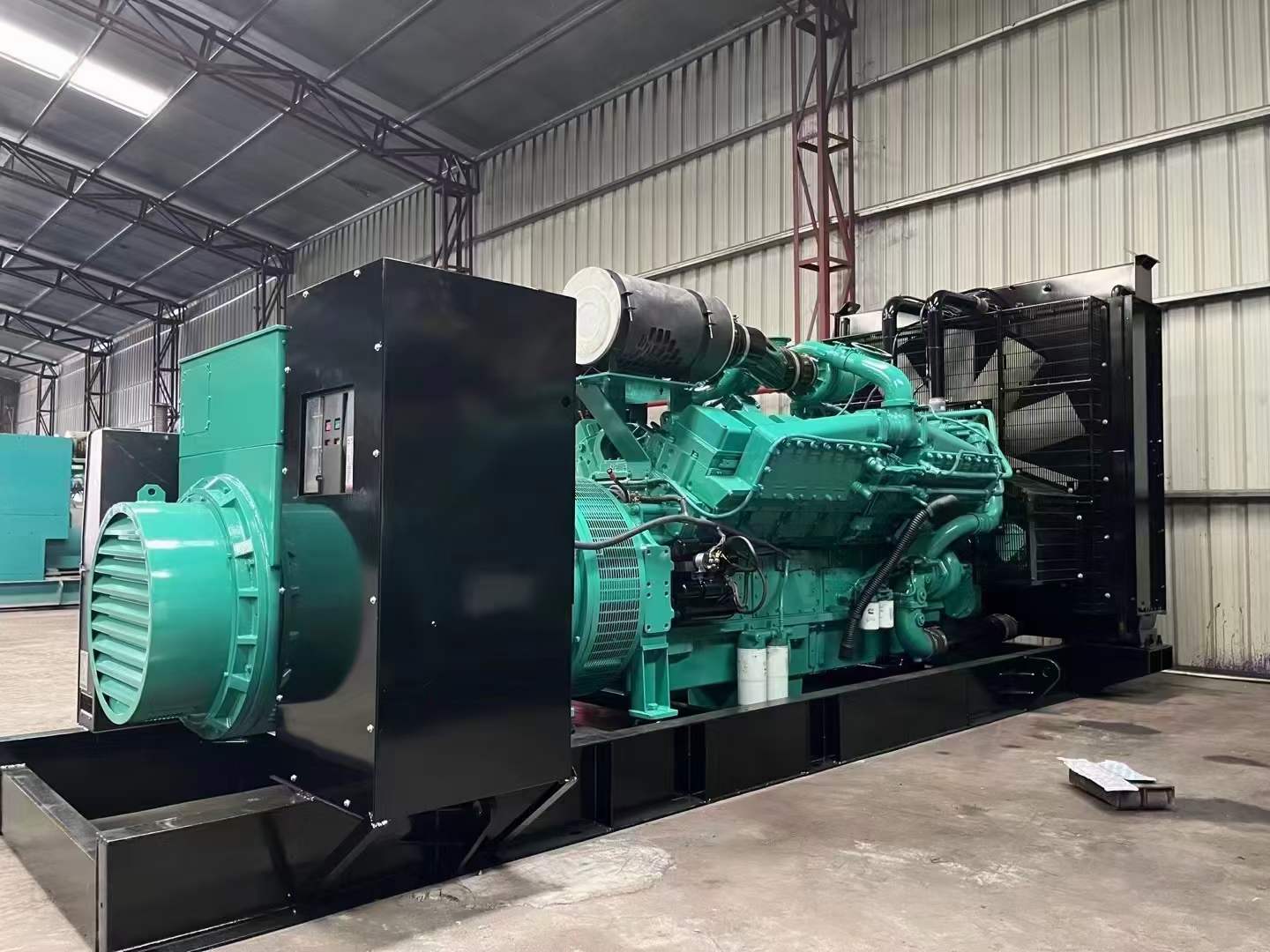 山城如何降低 800kW 柴油发电机输出电流的波动？